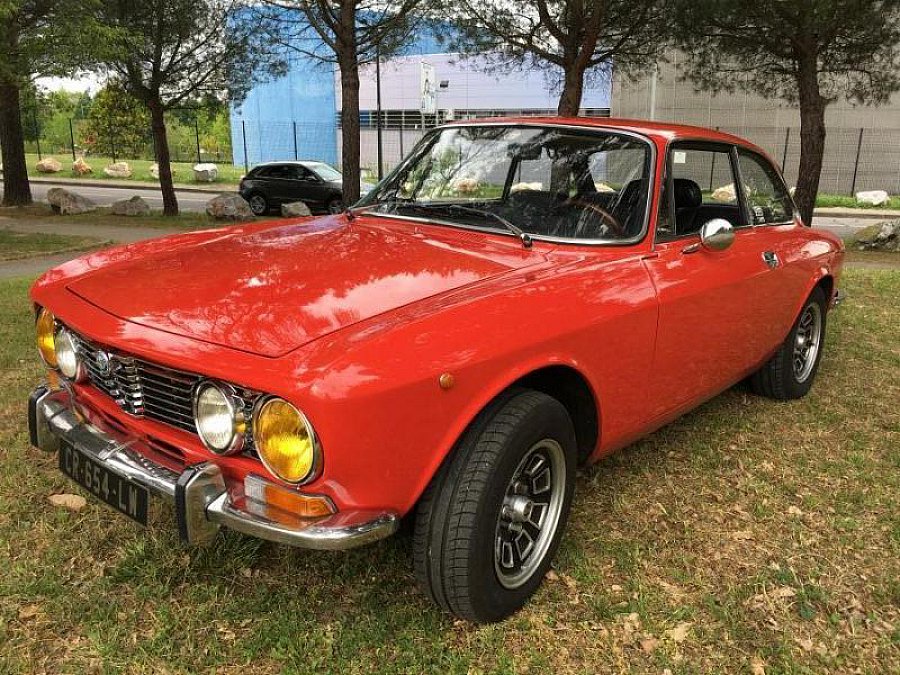 ALFA ROMEO COUPE BERTONE 2000 GTV coupé Rouge occasion - 30 600 € - 58