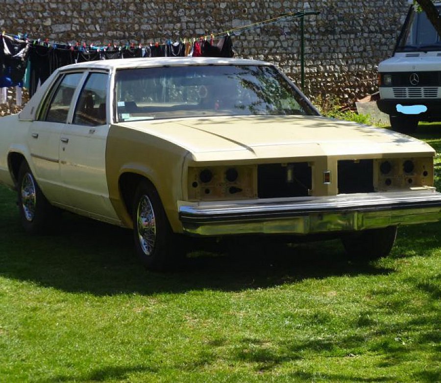 Oldsmobile delta royale