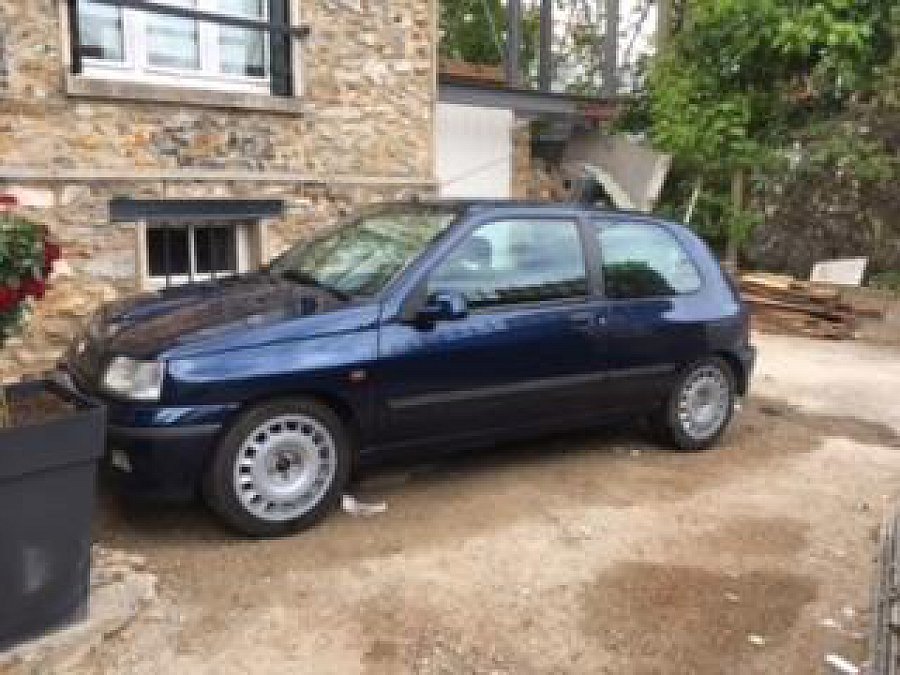 Renault clio 16s