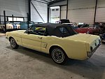 FORD MUSTANG I (1964 - 1973) 4.7L V8 (289 ci) cabriolet Jaune clair occasion - 49 900 €, 81 251 km